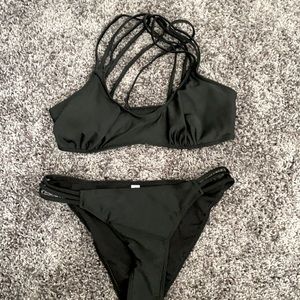 Black bikini